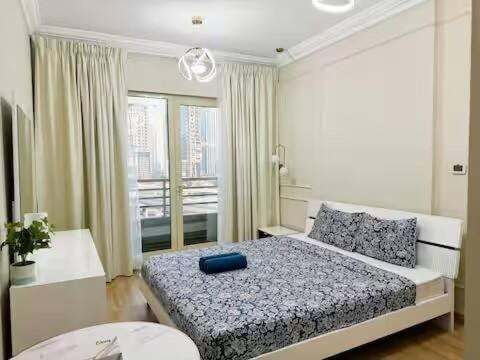 Apartment Luxury 2bhk In Marina By Dpie Man 912