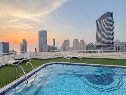Apartment Luxury 2bhk In Marina By Dpie Man 912 *